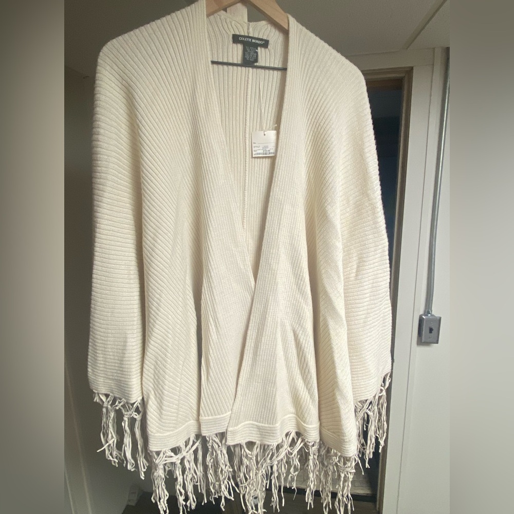 Elegant Cream Fringe Poncho - Picture 6 of 7